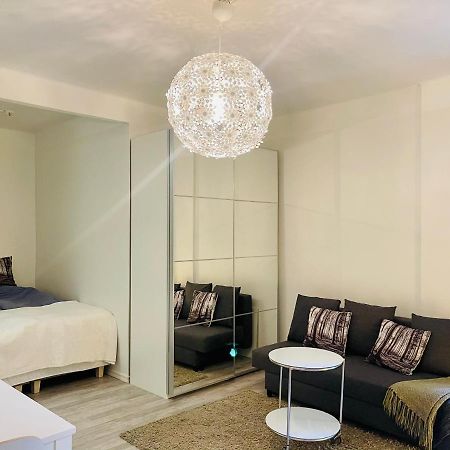 Upea Yksioe Aivan Helsingin Keskustasta Appartement Helsinki Buitenkant foto