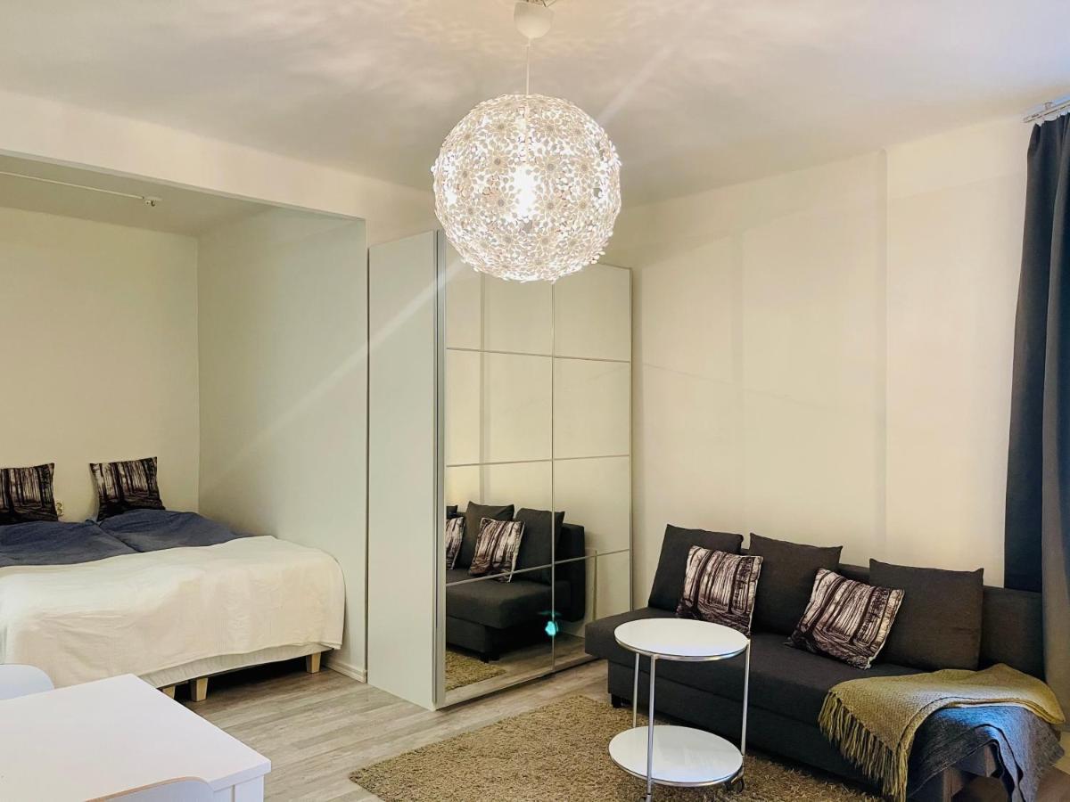 Upea Yksioe Aivan Helsingin Keskustasta Appartement Helsinki Buitenkant foto